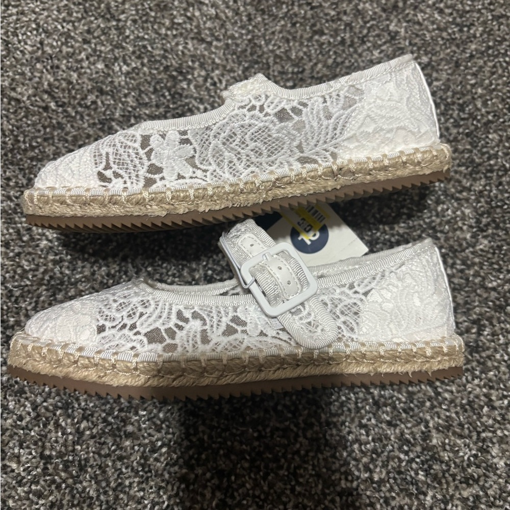 Art Class White Lace Espadrilles